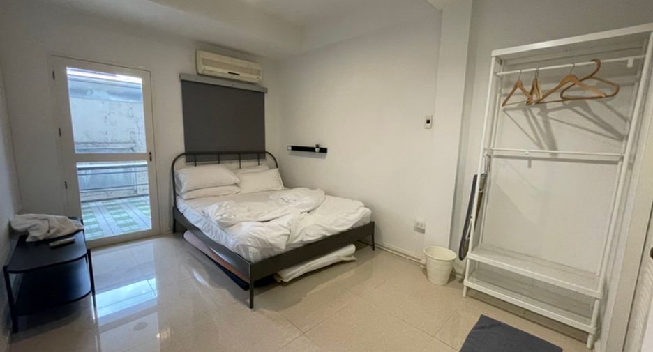 For rent 10 bed office in Khlong Toei, Bangkok