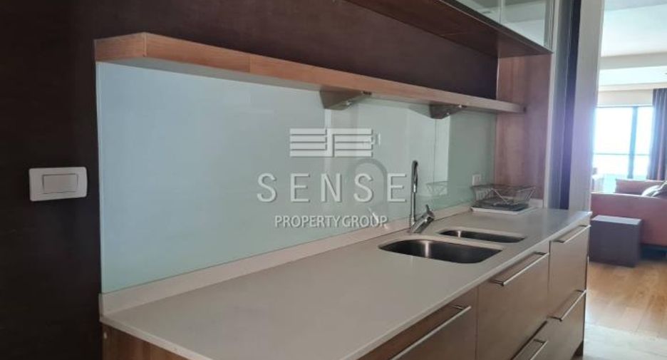 For rent 3 bedrooms condo in Sathon, Bangkok