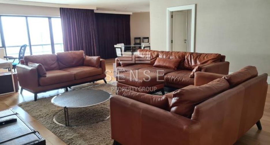 For rent 3 bedrooms condo in Sathon, Bangkok