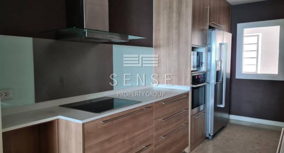 For rent 3 bedrooms condo in Sathon, Bangkok