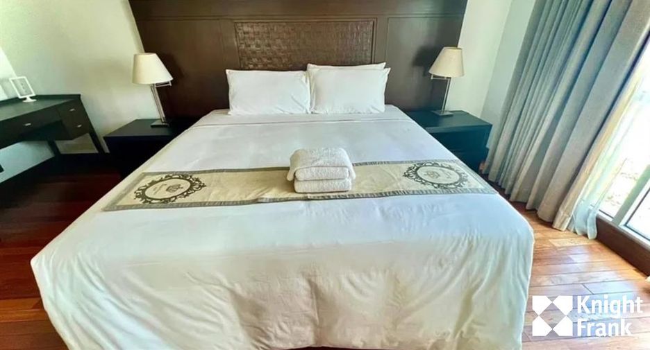 For rent 4 bedrooms condo in Pathum Wan, Bangkok