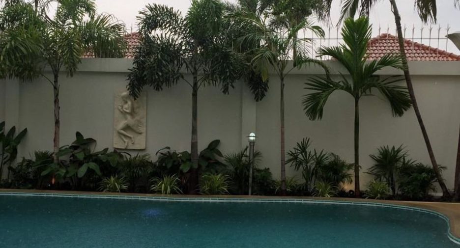 For rent and for sale 3 bed house in Bang Lamung, Chonburi