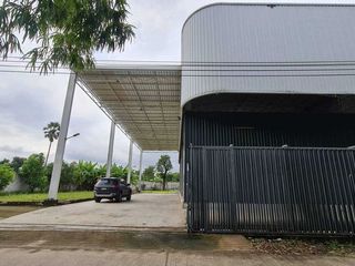 For rent warehouse in Mueang Nonthaburi, Nonthaburi