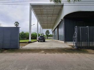 For rent warehouse in Mueang Nonthaburi, Nonthaburi