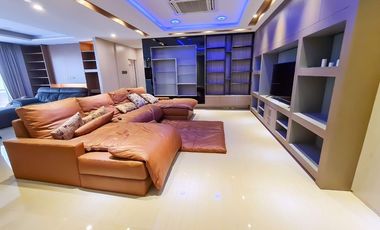 For rent そして for sale 2 Beds condo in Khlong Toei, Bangkok