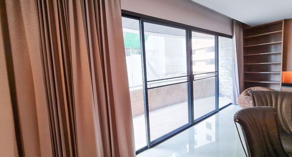 For rent そして for sale 2 Beds condo in Khlong Toei, Bangkok