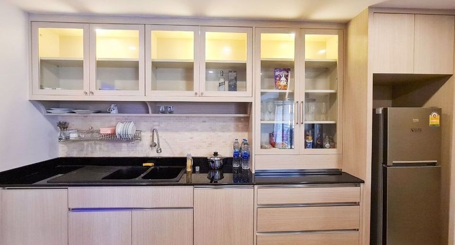 For rent そして for sale 2 Beds condo in Khlong Toei, Bangkok