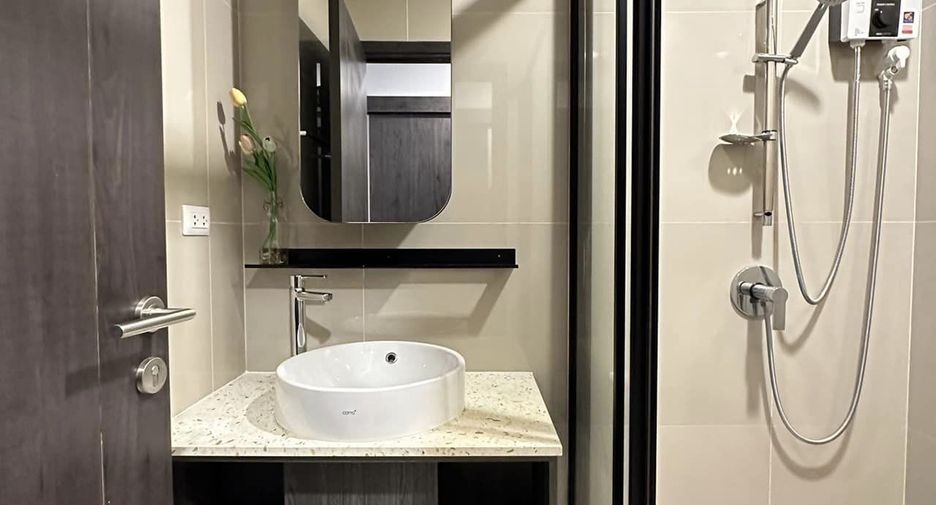For rent 1 bed condo in Huai Khwang, Bangkok