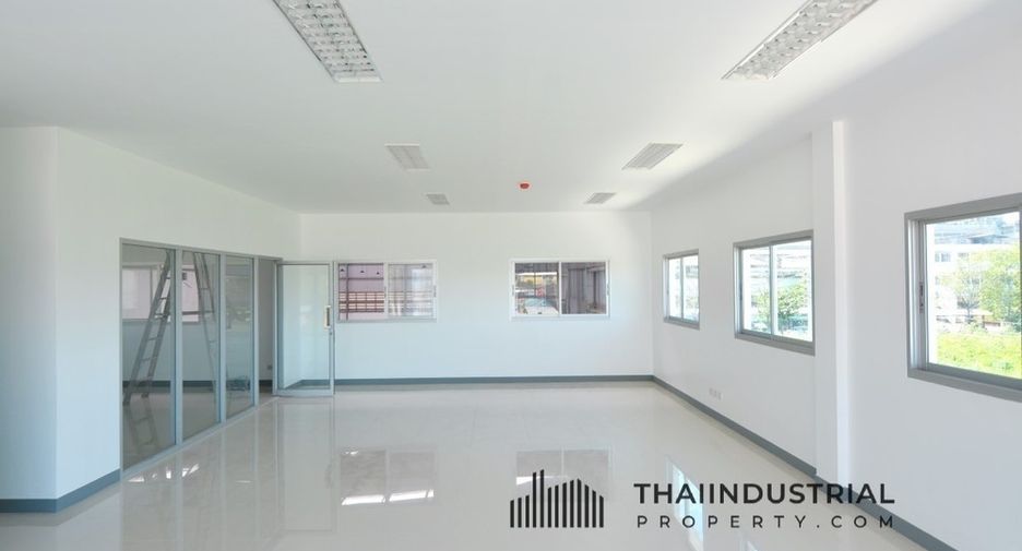 For rent warehouse in Mueang Samut Prakan, Samut Prakan