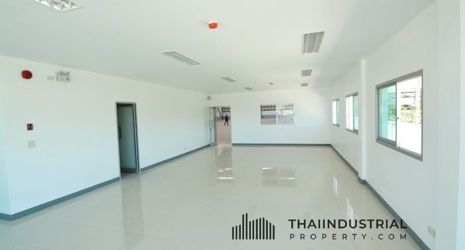 For rent warehouse in Mueang Samut Prakan, Samut Prakan