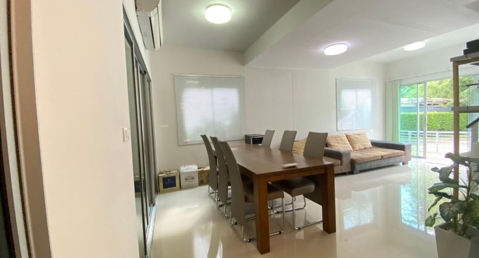 For rent 3 bed townhouse in Min Buri, Bangkok