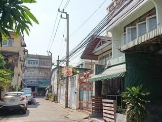 For sale 4 Beds retail Space in Thon Buri, Bangkok