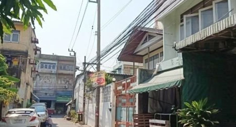 For sale 4 bed retail Space in Thon Buri, Bangkok