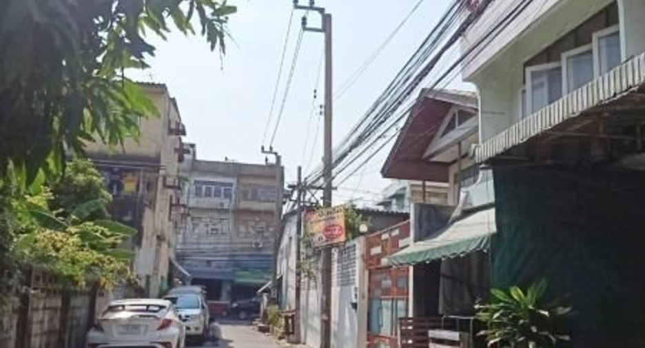 For sale 4 bed retail Space in Thon Buri, Bangkok
