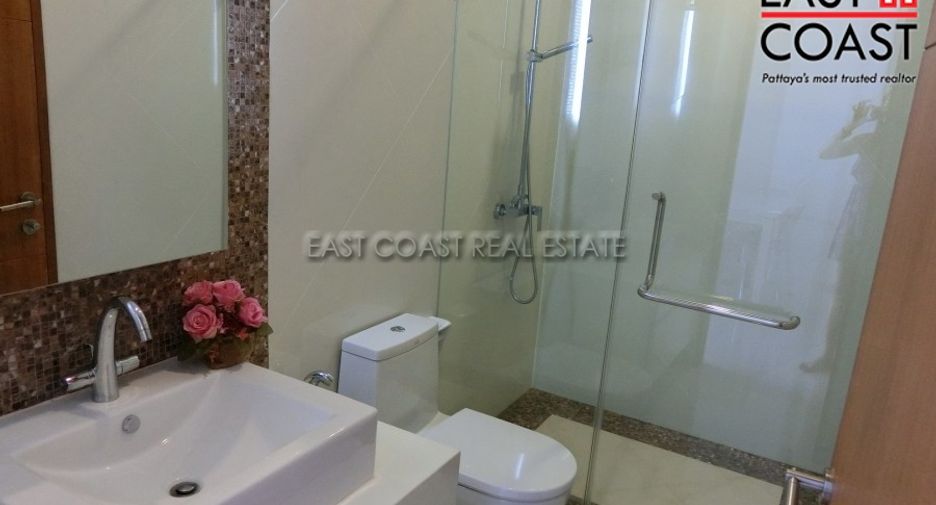 For sale 2 ベッドルーム condo in Bang Lamung, Chonburi