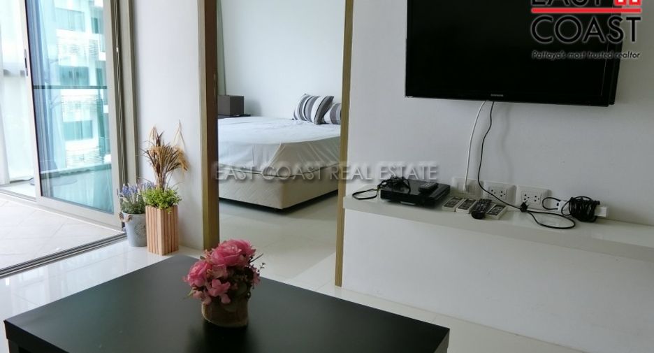For sale 2 ベッドルーム condo in Bang Lamung, Chonburi