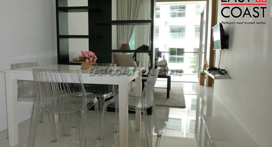 For sale 2 ベッドルーム condo in Bang Lamung, Chonburi