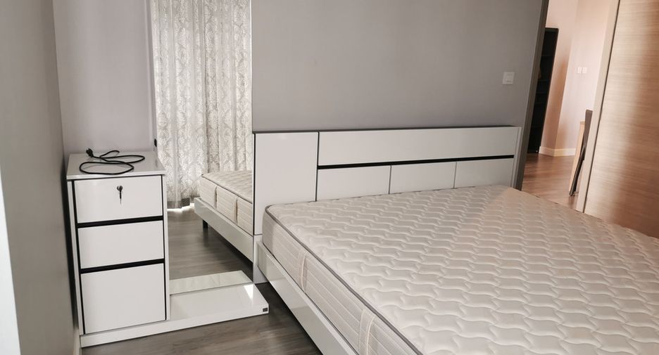 For rent 1 bed condo in Bang Rak, Bangkok