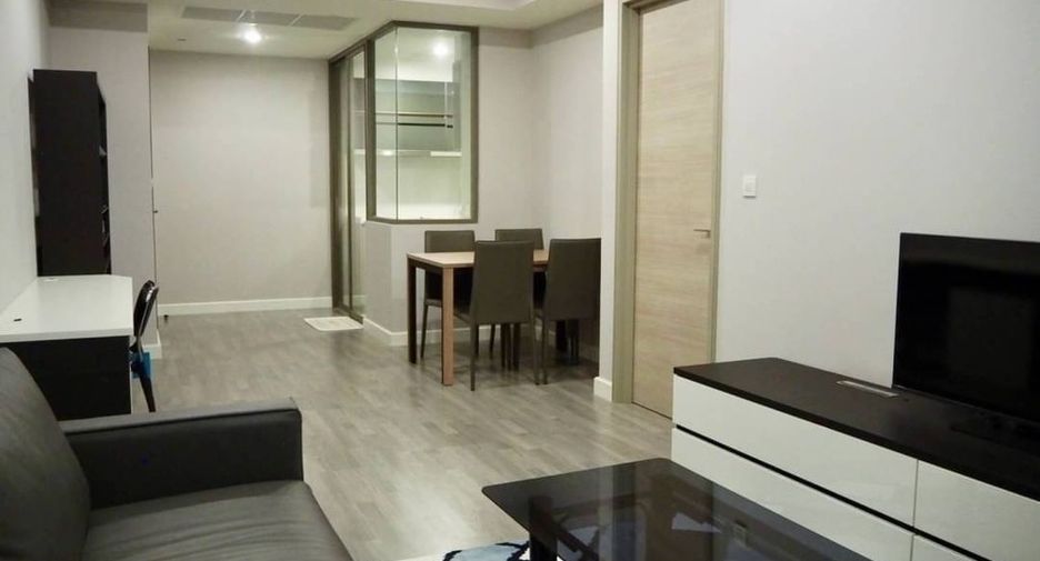 For rent 1 bed condo in Bang Rak, Bangkok
