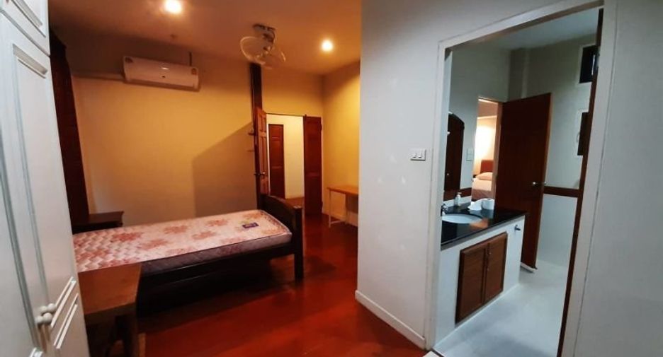 For rent 3 bedrooms house in Mueang Chiang Mai, Chiang Mai