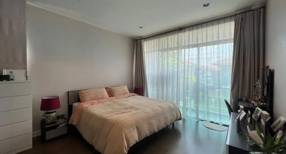 For rent 4 bedrooms house in Bang Kapi, Bangkok