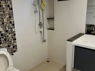 Casa en alquiler de 4 habitaciones en Bang Kapi, Bangkok