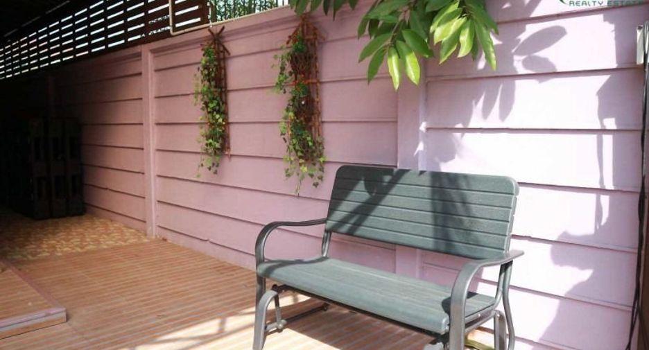 For rent and for sale 2 bed townhouse in Lat Phrao, Bangkok