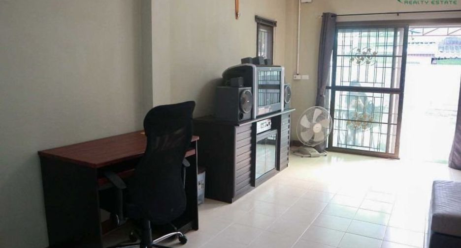 For rent and for sale 2 bed townhouse in Lat Phrao, Bangkok