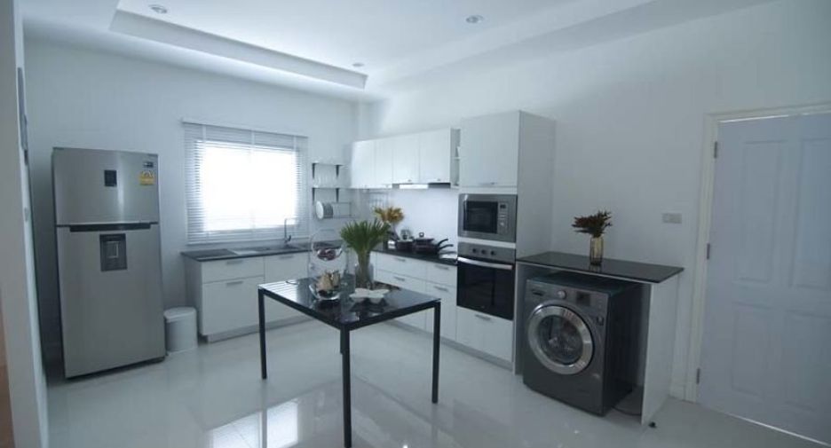 À louer et à vendre 4 chambres villa à Mueang Chiang Mai, Chiang Mai