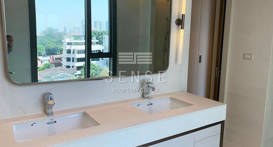 For sale 2 bedrooms condo in Pathum Wan, Bangkok