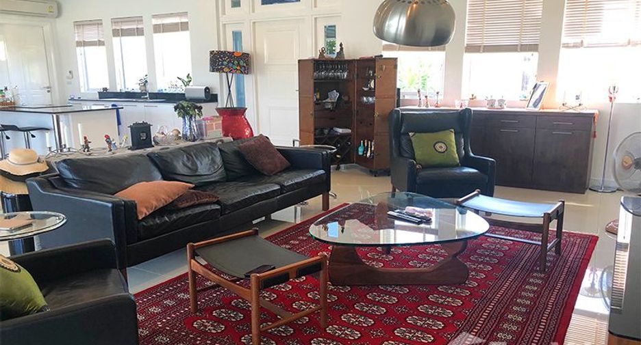For sale 3 Beds villa in Hua Hin, Prachuap Khiri Khan