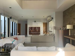 For rent 4 Beds house in Khlong Toei, Bangkok