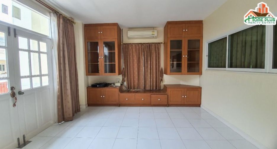 Haus zum Kauf mit 3 Zimmer in Bang Phli, Samut Prakan
