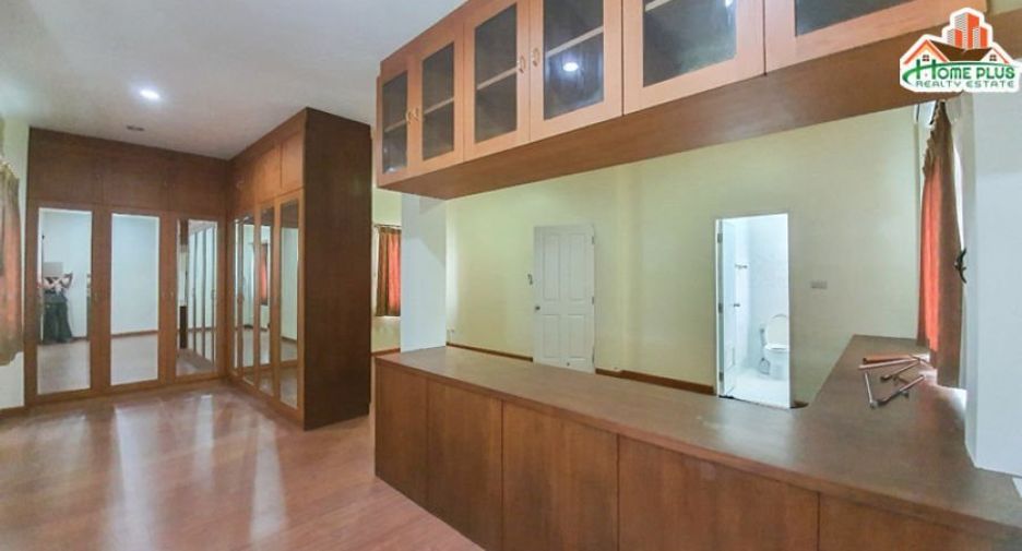 Haus zum Kauf mit 3 Zimmer in Bang Phli, Samut Prakan