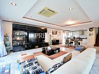 For sale 5 bed house in Bang Lamung, Chonburi