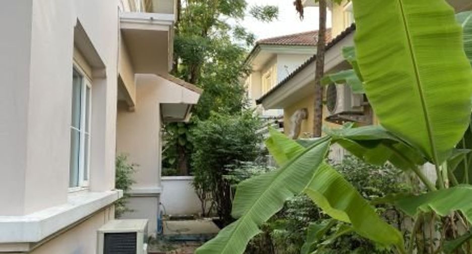 For sale 4 bedrooms house in Mueang Samut Prakan, Samut Prakan