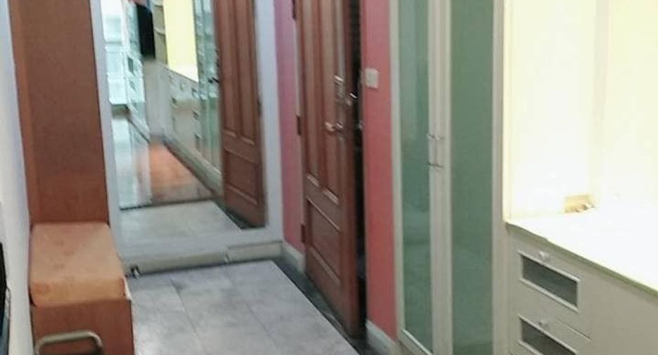 For sale 1 bed condo in Watthana, Bangkok