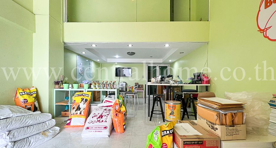 For sale 2 bed retail Space in Mueang Nonthaburi, Nonthaburi