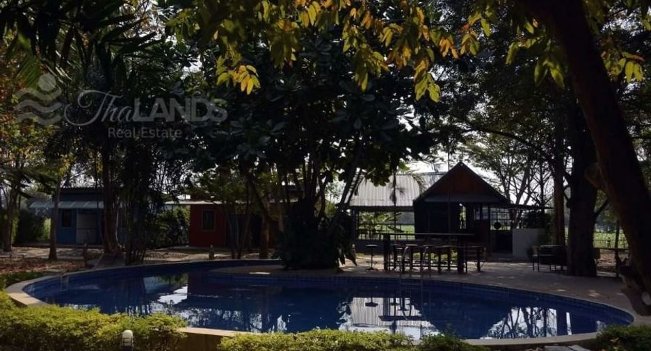 For sale 11 ベッドルーム retail Space in Mueang Kanchanaburi, Kanchanaburi