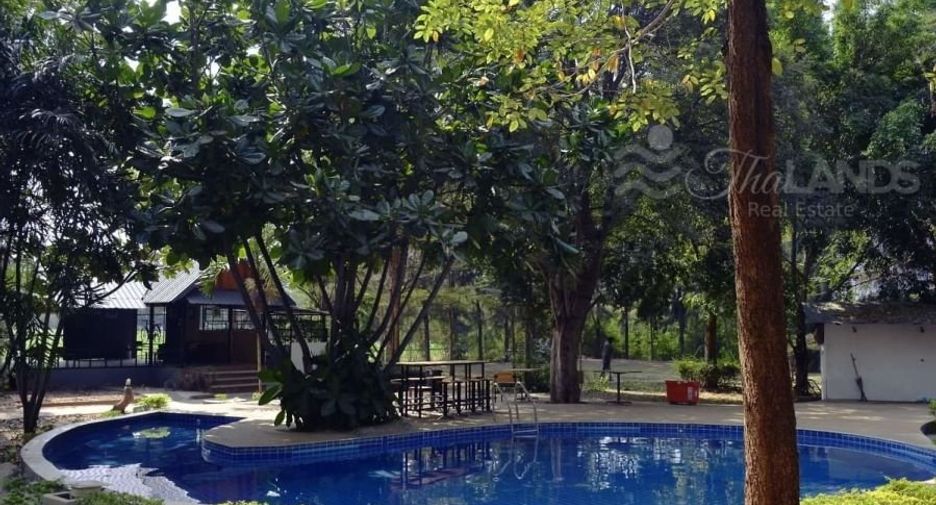For sale 11 ベッドルーム retail Space in Mueang Kanchanaburi, Kanchanaburi