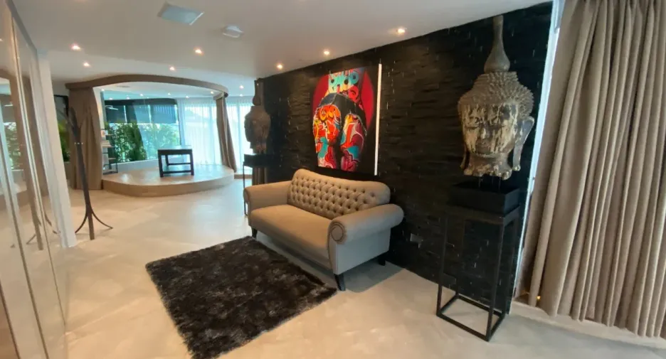For sale 3 bed condo in Kathu, Phuket