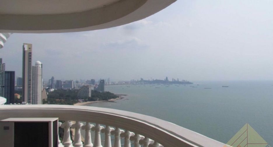 For rent 4 bed condo in North Pattaya, Pattaya