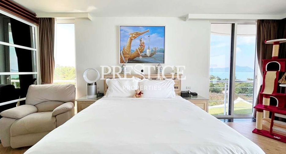 For sale 3 bedrooms condo in Sattahip, Chonburi