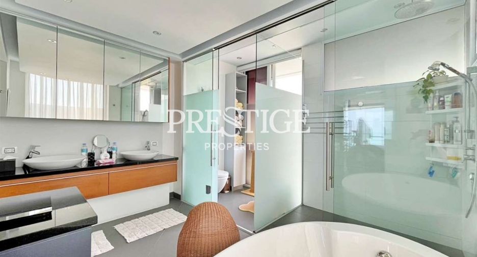 For sale 3 bedrooms condo in Sattahip, Chonburi