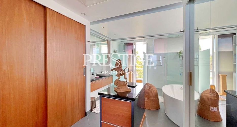 For sale 3 bedrooms condo in Sattahip, Chonburi
