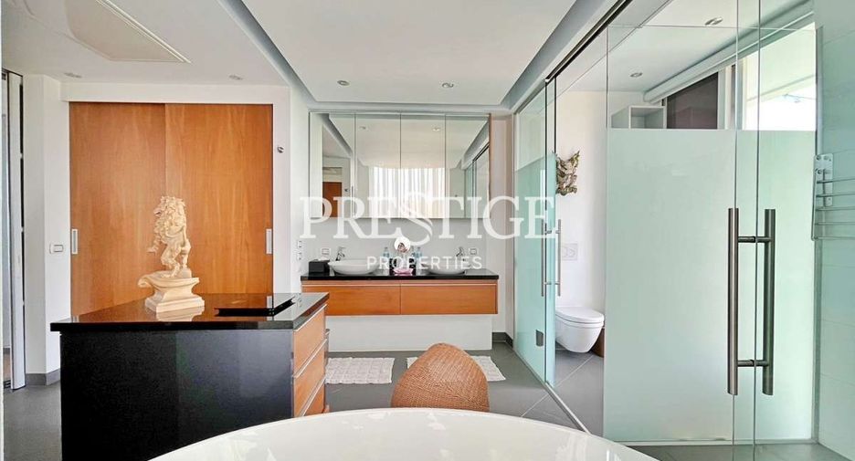 For sale 3 bedrooms condo in Sattahip, Chonburi