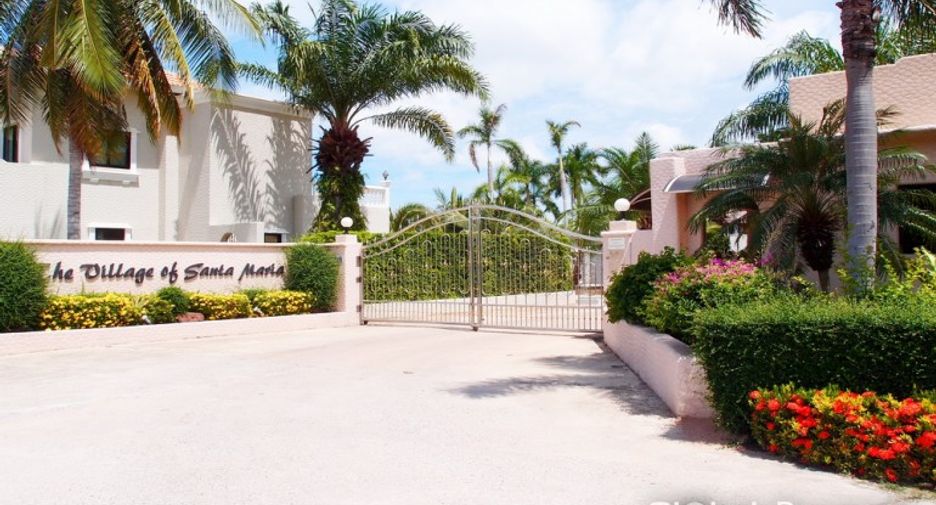 For sale 4 bedrooms house in East Pattaya, Pattaya
