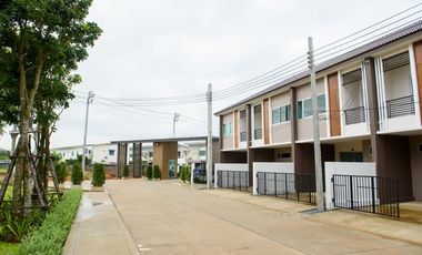 For sale 3 bedrooms townhouse in Lat Krabang, Bangkok
