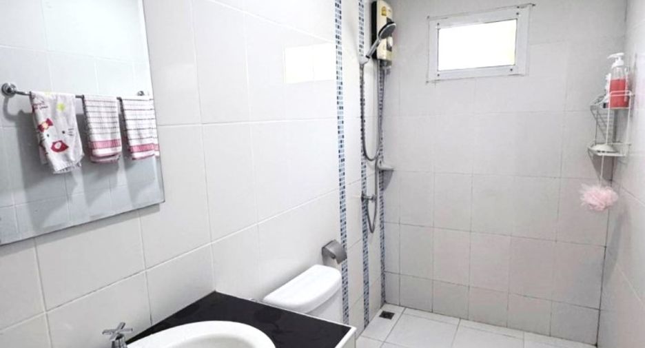Haus zum Kauf mit 2 Zimmer in Bang Lamung, Chonburi
