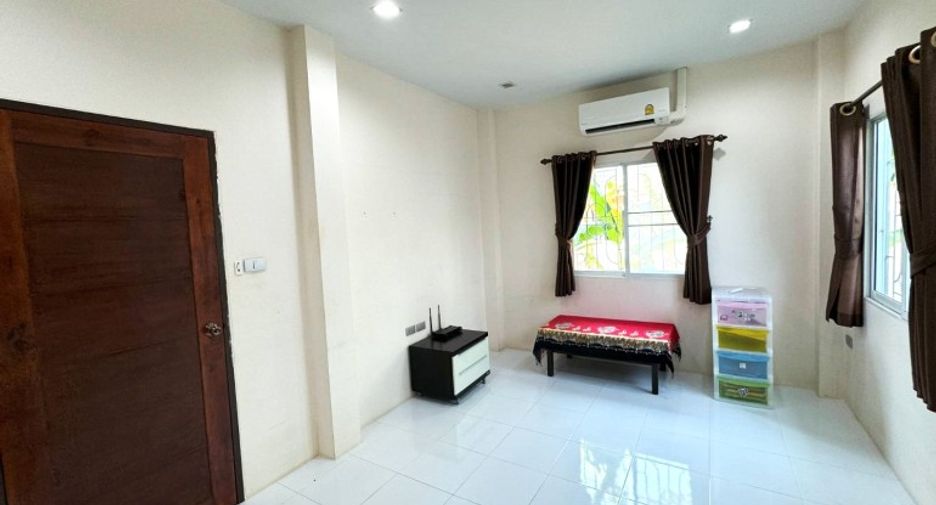 Haus zum Kauf mit 2 Zimmer in Bang Lamung, Chonburi